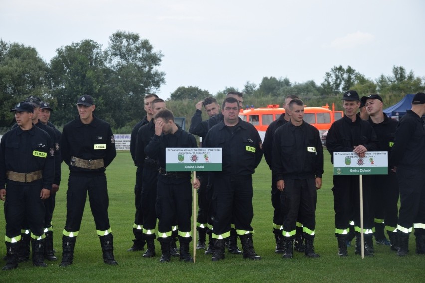 Bosutów i Poskwitów to najlepsze drużyny strażackie w powiecie krakowskim. Zawody sportowo-pożarnicze [ZDJĘCIA]