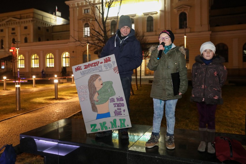 Kraków. Zatańczyli przeciwko przemocy wobec kobiet i dziewcząt. Akcję wsparły kobiety z zakładu karnego