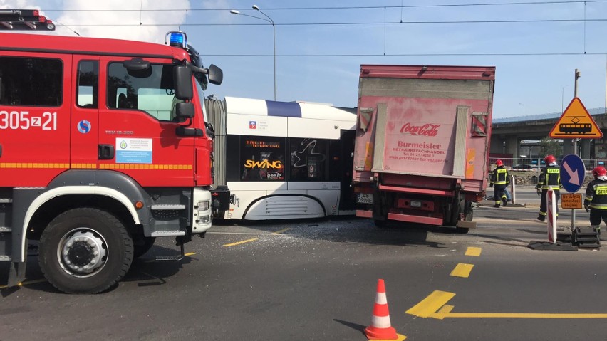 Wypadek na rondzie tymczasowym na ul. Energetyków.