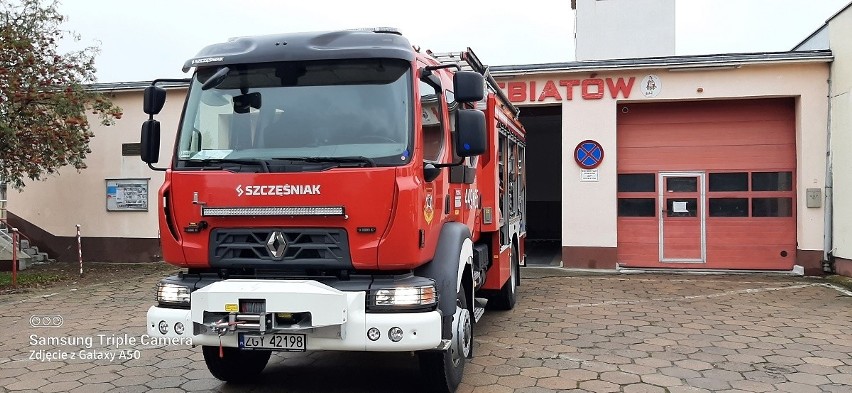 Straż pożarna z Trzebiatowa doczekała się nowego samochodu strażackiego. Stary spłonął podczas powrotu z akcji