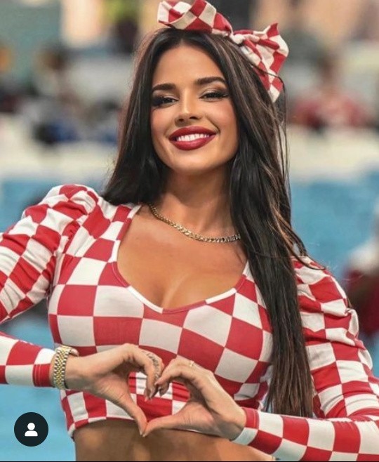 Seksowna miss Chorwacji planuje słodką zemstę w finale mundialu. Francuski pocałunek nie wchodzi w rachubę?