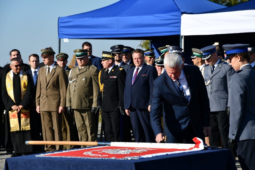 Komenda Powiatowa Policji w Sejnach ma już swój sztandar (zdjęcia)