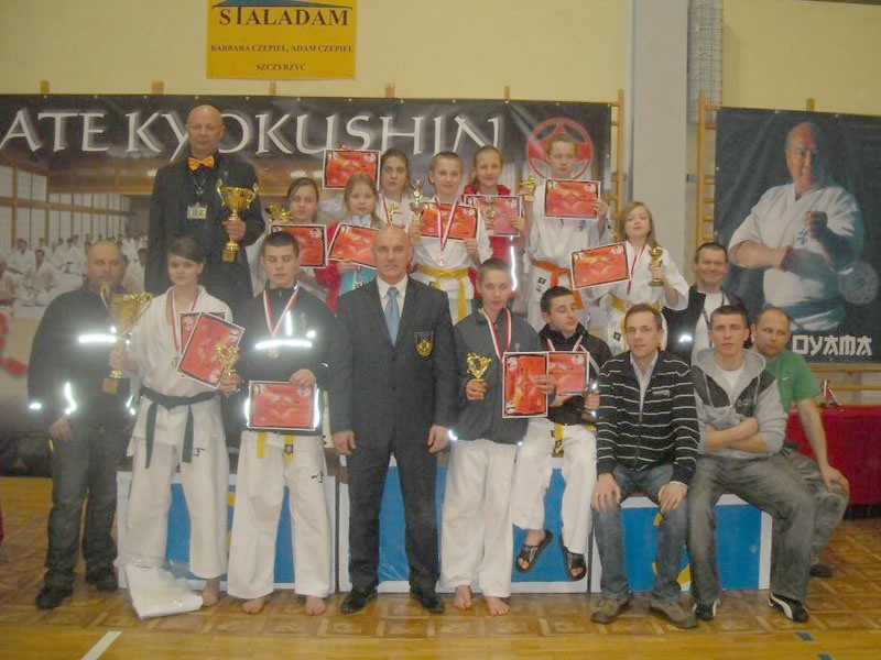 Zawodnicy i trenerzy Leżajskiego Klubu Kyokushin Karate mogą...