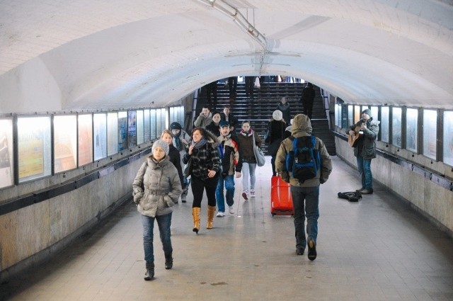 Na dworcu odtworzone zostaną wszystkie, nawet najdrobniejsze detale architektoniczne. (fot. Sławomir Mielnik)