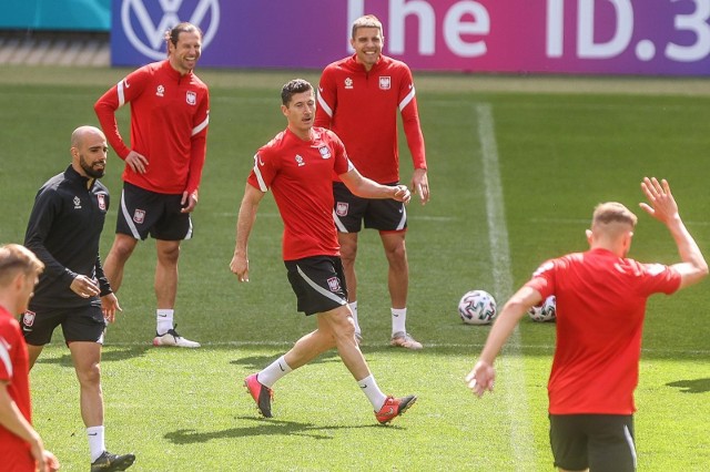 13.06.2021 gdansk. uefa euro2020. polsat plus arena gdansk. trening polskiej reprezentacji w pilce noznej przed wylotem na mecz ze slowacja do rosji.  nz. robert lewandowski  fot. karolina misztal / polska press/dziennik baltycki