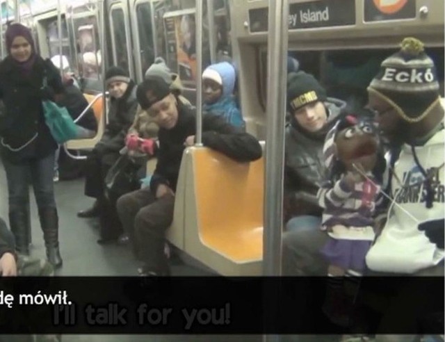Brzuchomówca-podrywacz w nowojorskim metrze!