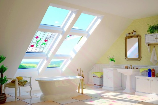 Wybierając okna dachowe do łazienki i kuchni na poddaszu, warto zdecydować się na okno odporne na wilgoć od wewnątrz.