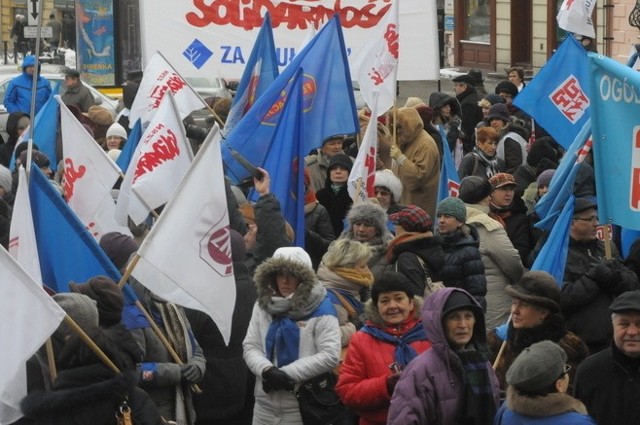 Zwolnieni pracownicy Protektora protestowali dziś w centrum Lublina