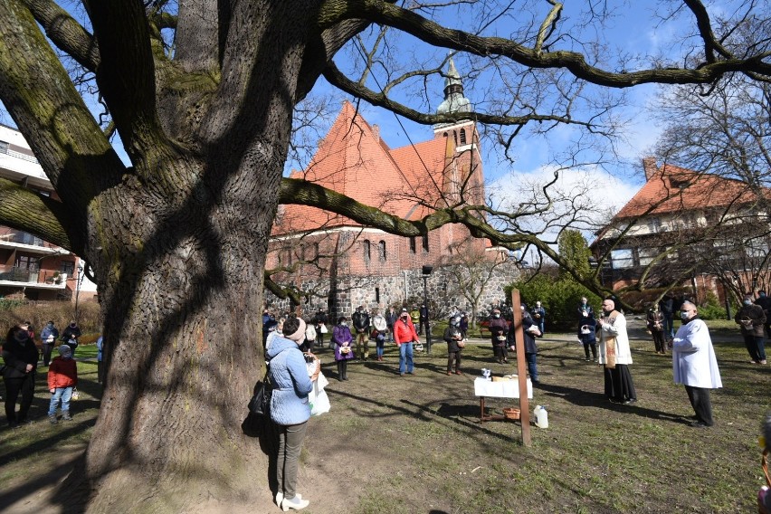 Święcenie pokarmów w Wielką Sobotę to jeden z wielkanocnych...