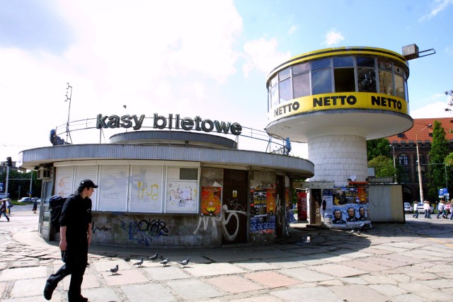 Grzybek na stałe wpisał się w krajobraz Bramy Portowej. Wkrótce konstrukcja zniknie jednak z powierzchni ziemi. Czy szczecinianie znajdą nowe miejsce spotkań?