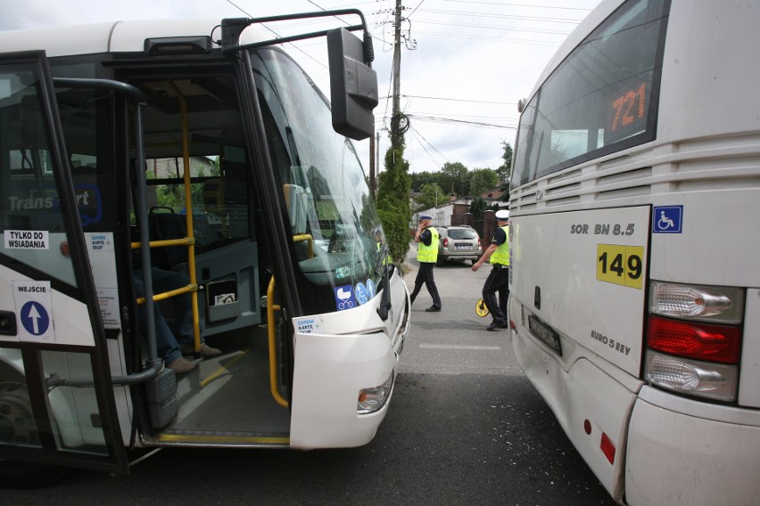 Wypadek w Będzinie: Zderzyły się dwa autobusy komunikacji...