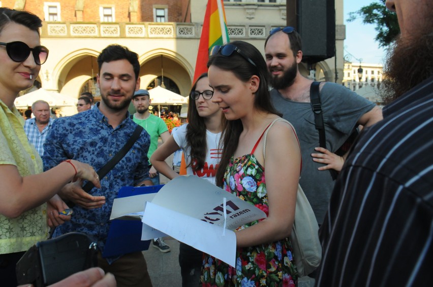 Kraków. Wielki protest na Rynku Głównym w obronie sądów