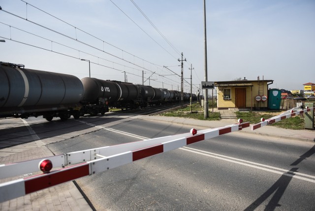 Poznań: Będą zamykać przejazdy kolejowe