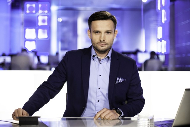 Karol Gnat, dziennikarz telewizyjny pochodzący z Szydłowca, został twarzą ”Panoramy”.