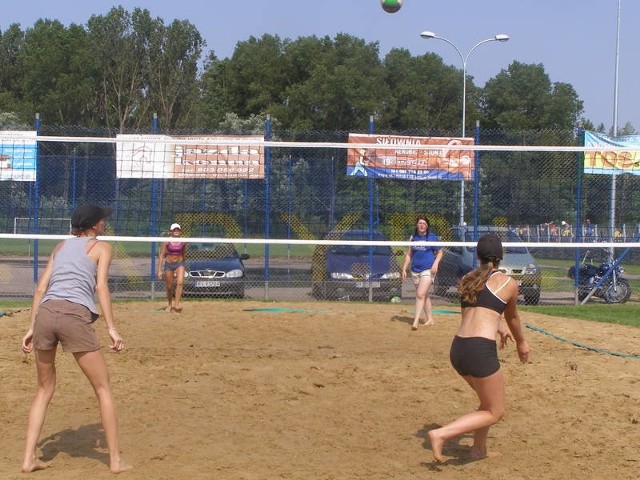 Plażowiczki  jedynie dokończyły spotkania pierwszej rundy rozgrywkowej