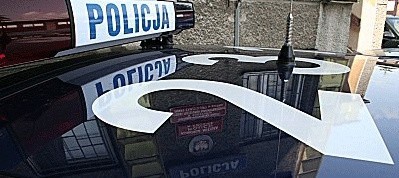Szczecinecka policja prowadzi intensywne poszukiwania sprawcy. Funkcjonariusze szczególnie liczą na pomoc świadków.