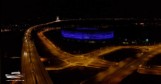 Wrocław dziękuje medykom. Pokaz laserowy na Stadionie Wrocław (WIDEO)