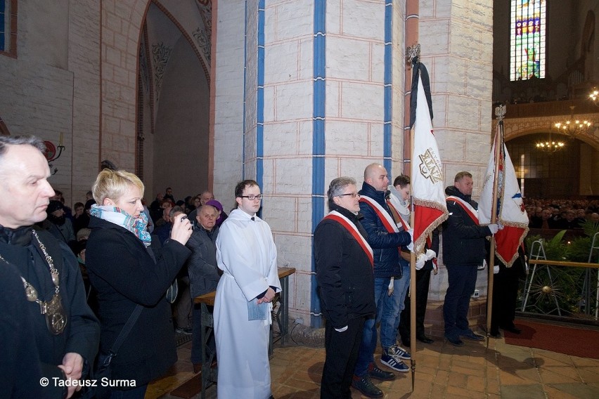 Stargard bez prezydenta. Ostatnie pożegnanie: msza w kolegiacie, kondukt żałobny, pogrzeb [zdjęcia]