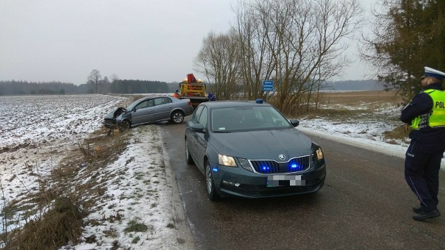 Kierowca wypadł z auta po dachowaniu. Zginął na miejscu