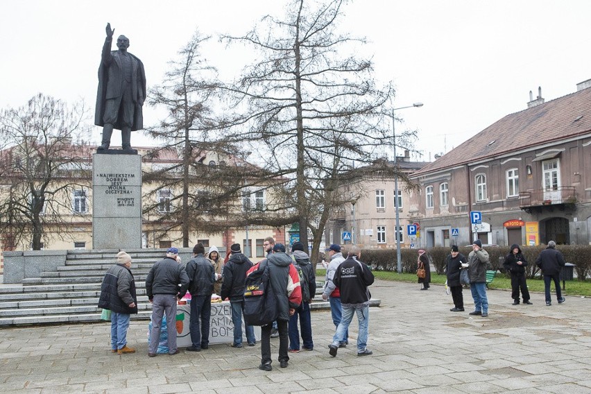 Tarnowska odsłona "Food Not Bomb" nabiera rozpędu [ZDJĘCIA]