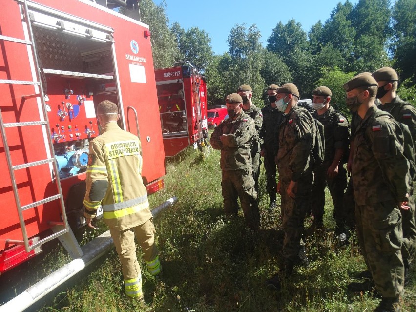 Wspólne ćwiczenia strażaków z Odrzywołu i żołnierzy Wojsk Obrony Terytorialnej