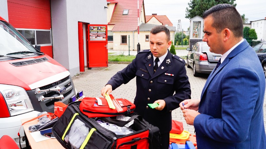 Strażacy z gminy Potęgowo otrzymali nowy sprzęt ratownictwa...