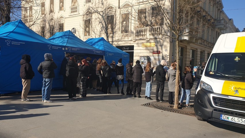 Na Piotrkowskiej pojawił się punkt informacyjny dla...