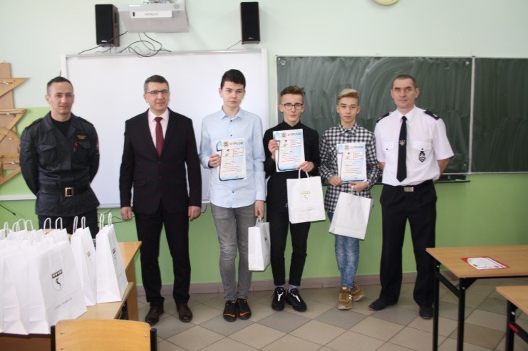 Eliminacje gminne turnieju wiedzy Pożarniczej w Sobkowie