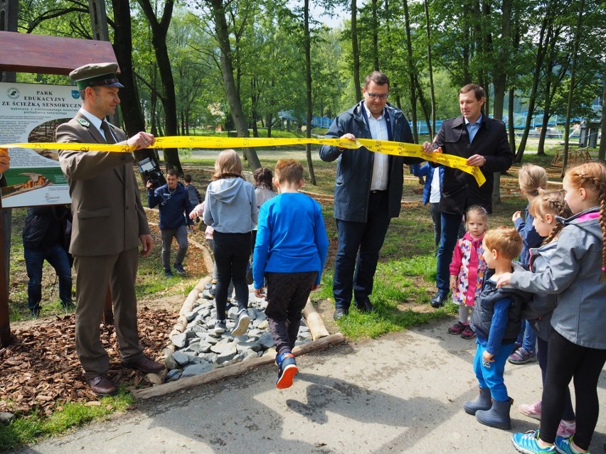 Myślenice. Ścieżka sensoryczna dla dzieci już otwarta [ZDJĘCIA]