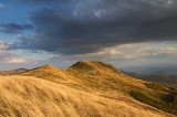 Tarnica – królowa Podkarpackiego. Jakie szlaki prowadzą na szczyt najwyższej góry polskich Bieszczad i ile trwa wędrówka? 