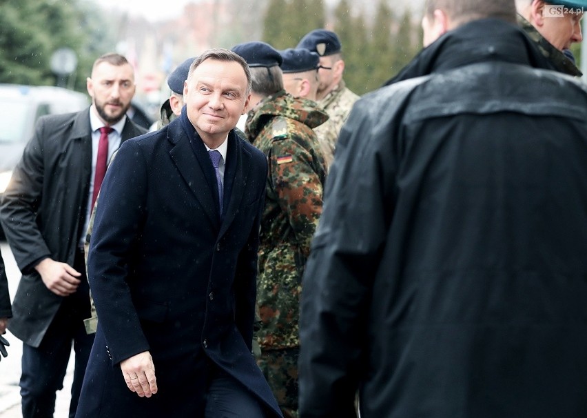 Andrzej Duda na uroczystości w Koszarach Bałtyckich. Prezydent złożył wizytę w Dowództwie Wielonarodowego Korpusu Północny-Wschód 