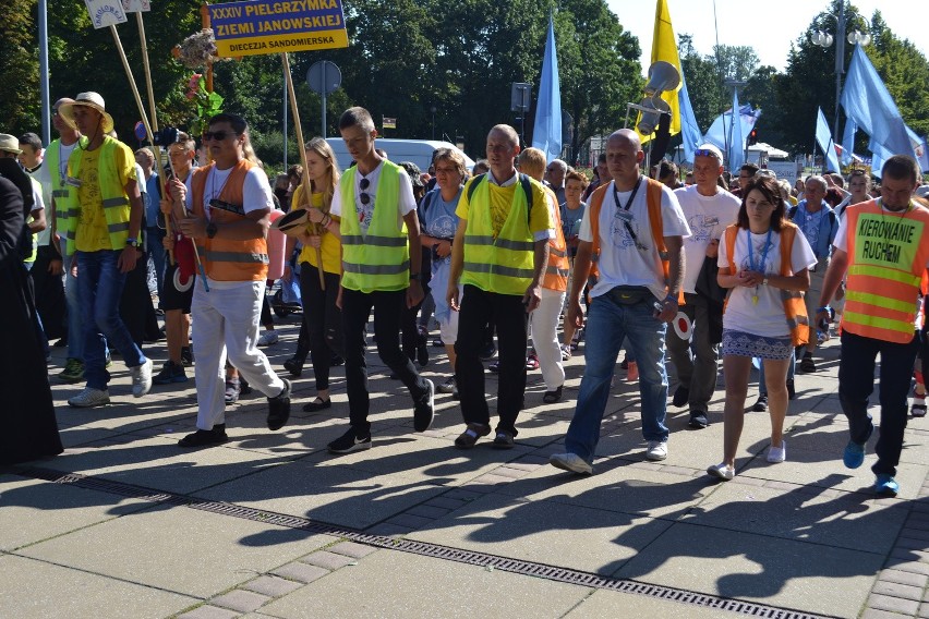 Pielgrzymka Diecezji Sandomierskiej już na Jasnej Górze...