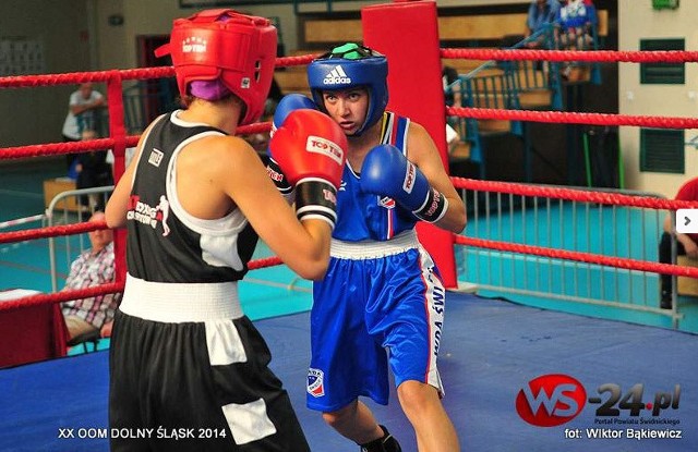 Tatiana Zielaskowska (Wda Świecie) w półfinale wagi 50 kg przegrała z Klaudią Simsak (CSW Boxing Fight Dąbrowa Górnicza)