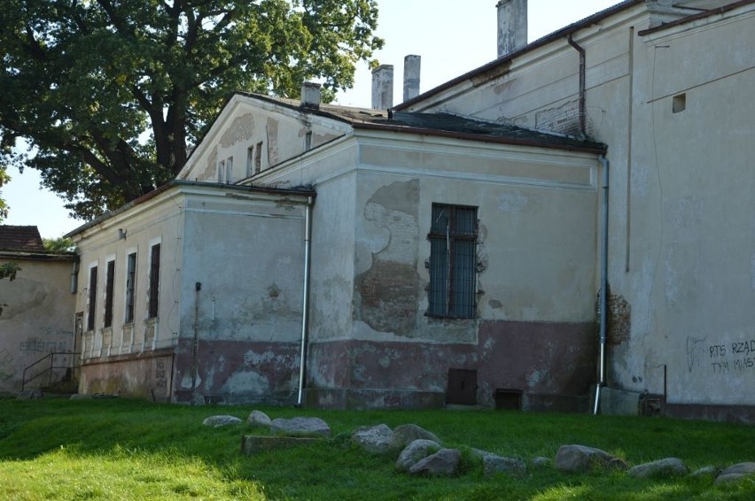 Dawne Kino Tęcza od tyłu czyli wielki pustostan przy...