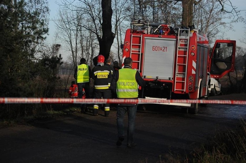 Powiat śremski: Śmiertelny wypadek. Auto wpadło do stawu