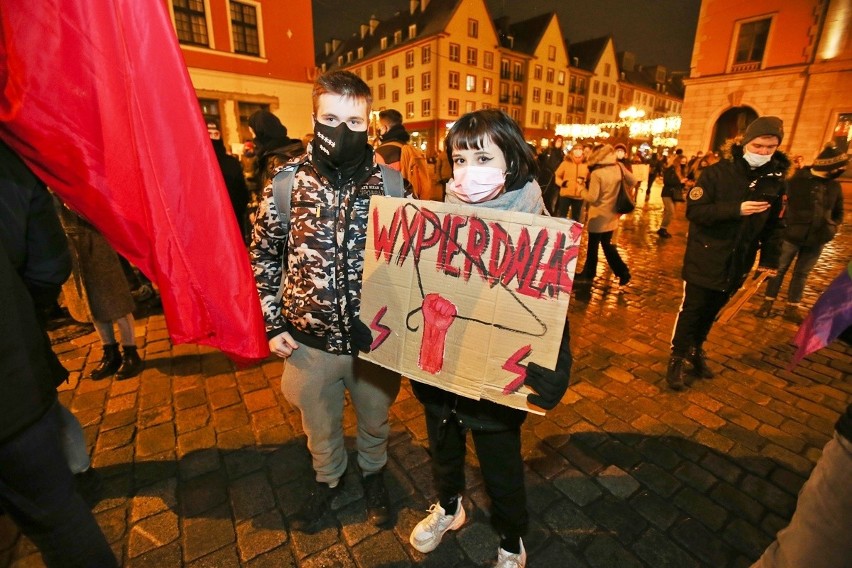 Protest - spacer po centrum Wrocławia, piątek 29 stycznia...