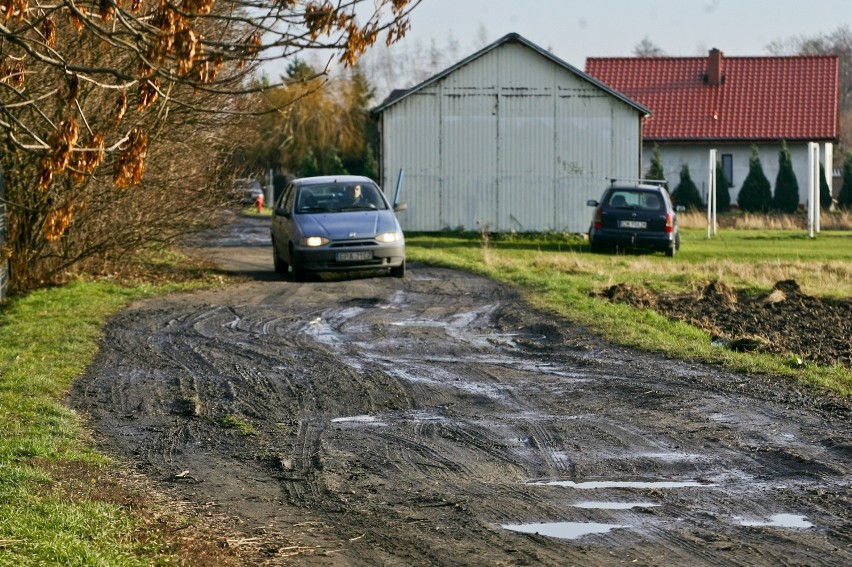 Ulica Gałowska na Jerzmanowie. Nie tylko asfalt, ale...