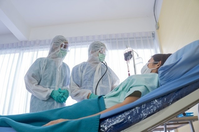 Na 42 chorych na koszalińskim oddziale covidowym 27 to osoby niezaszczepione.