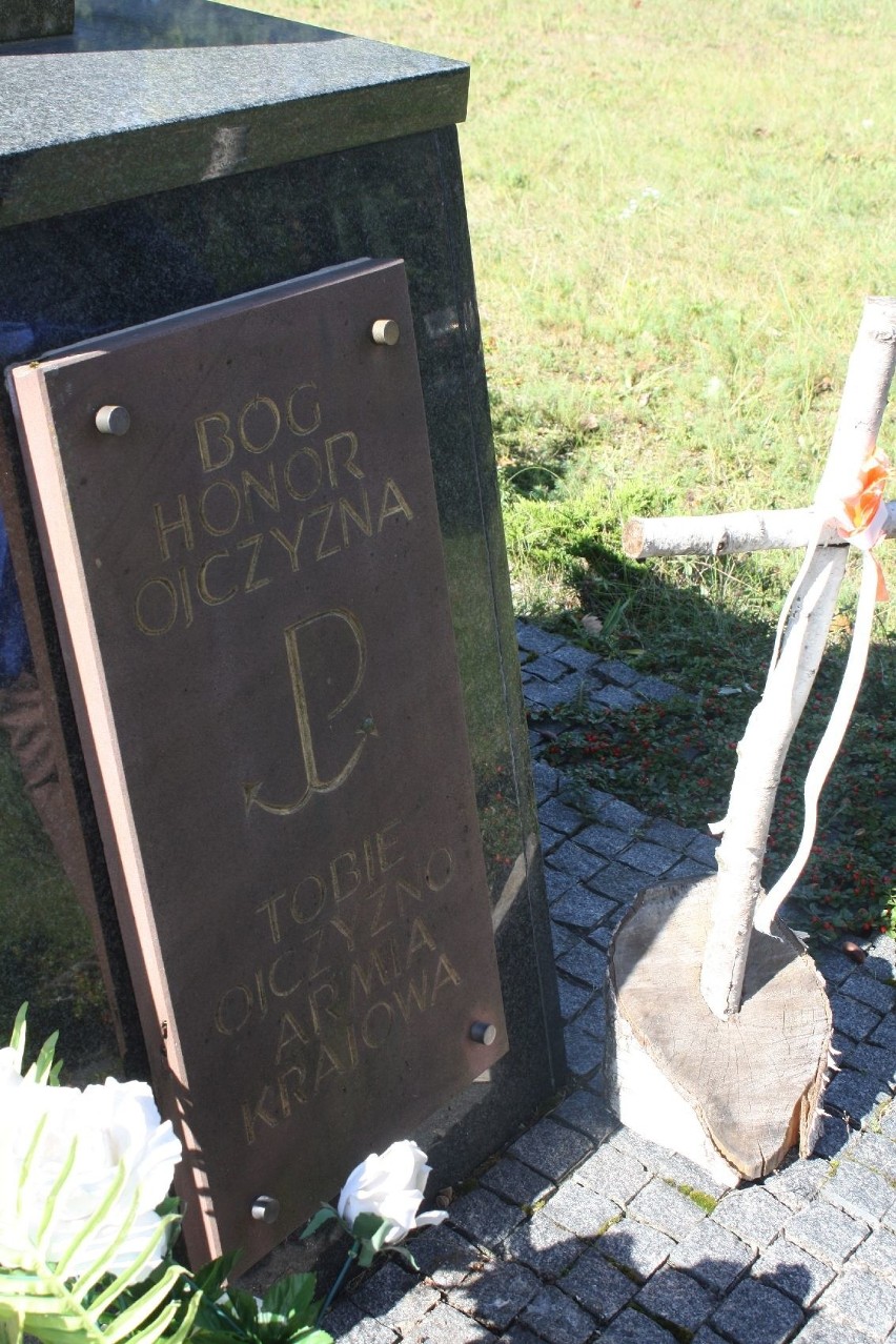 Uczniowie „jedynki” w Nowej Dębie pamiętają o Polskim Państwie Podziemnym