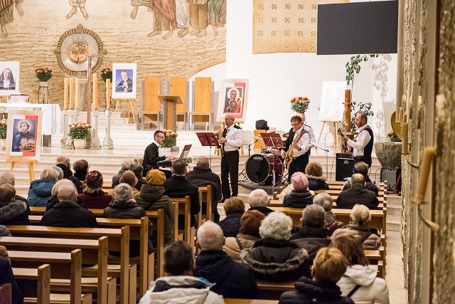 W niedzielę w Buskim Kościele pod wezwaniem Świętego Brata Alberta w Busku-Zdroju odbył się koncert po tytułem "Cudze chwalice, swojego nie znacie". >>>Zobacz więcej na kolejnych slajdach