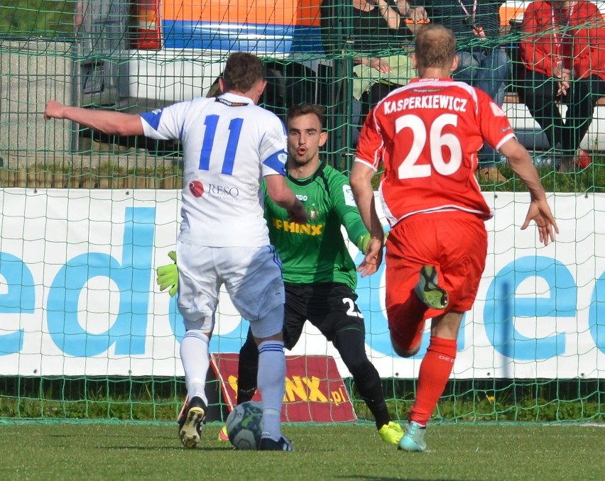 Bramkarz Widzewa wrócił z Japonii i zagra w półfinale Pucharu Polski. Zdjęcia