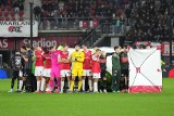 Bad Dost zasłabł na murawie. Dramatyczne sceny podczas meczu AZ Alkmaar - NEC Nijmegen