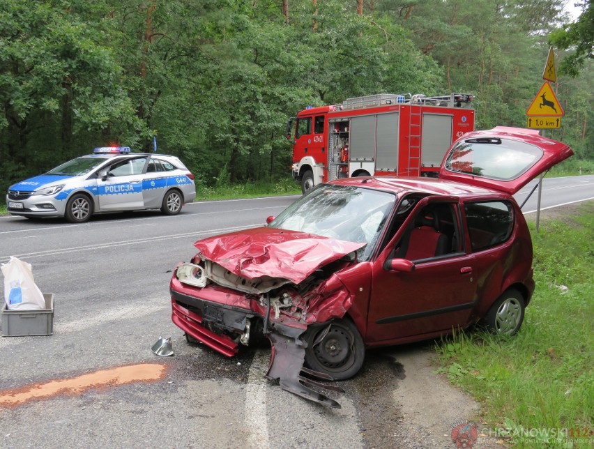 Zagórze. Zderzenie fiata seicento z audi na drodze wojewódzkiej 780 - jedna osoba została ranna [ZDJĘCIA]