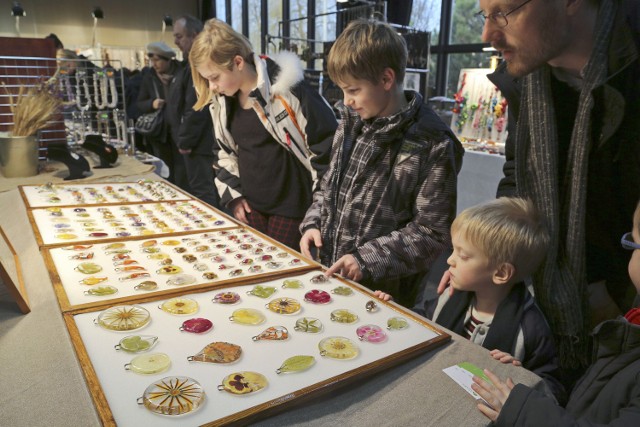 Wystawcy zaprezentowali bogate kolekcje minerałów z całego świata