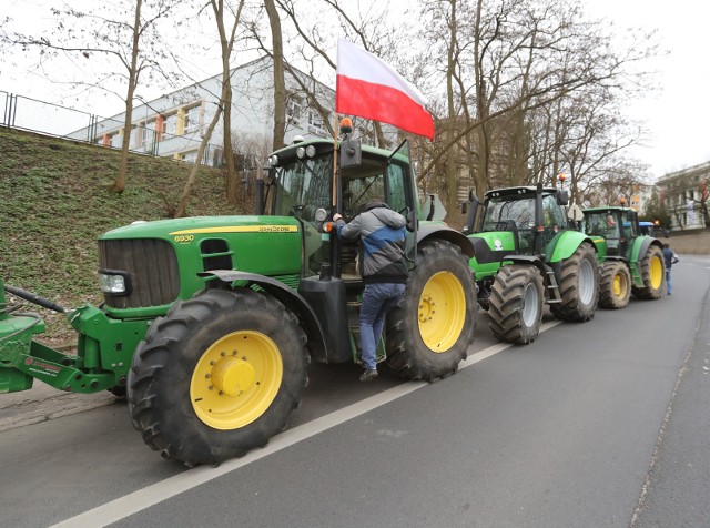 Będzie to kolejny rolniczy protest na drogach. Jeśli nie pomoże - rolnicy zapowiadają, że pojawią się również w Warszawie