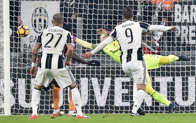 Gonzalo Higuain zapewnił Juventusowi 3 punkty