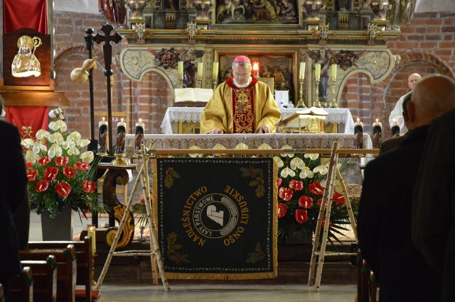 23 września nadano sztandar Nadleśnictwu Ośno Lubuskie.