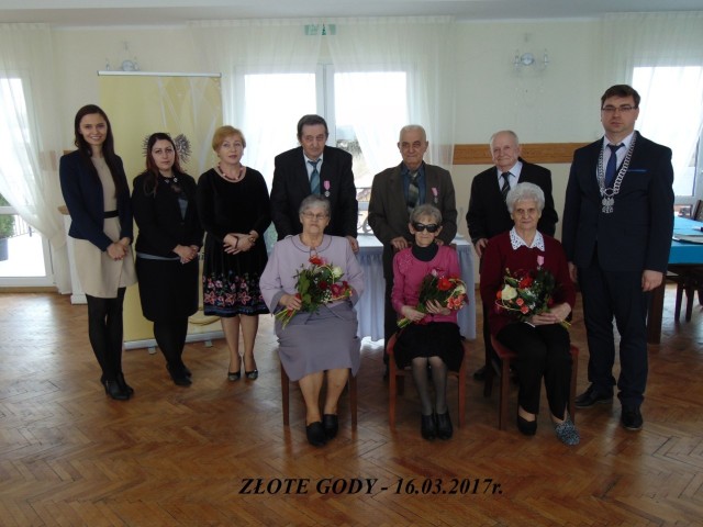 50-lecie ślubu  świętowali Teresa i Jerzy Prokopowie, Teresa i Kazimierz Sidrów, Krystyna i Władysław Mazalonowie oraz Zofia i Walerian Prillowie.