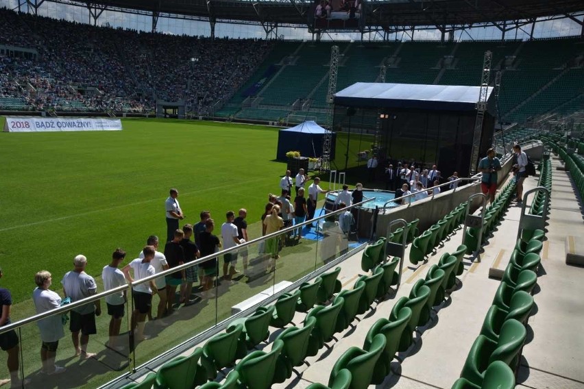 Kongres Świadków Jehowy. Chrzest na Stadionie Wrocław