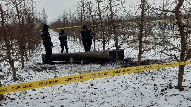Szczątki pocisku, który spadł na terytorium Mołdawii